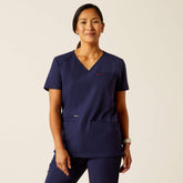 Ariat Women / Clara 6 Pocket Scrub Top