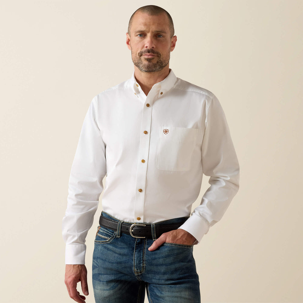 Ariat Men / Solid Twill Fitted Shirt