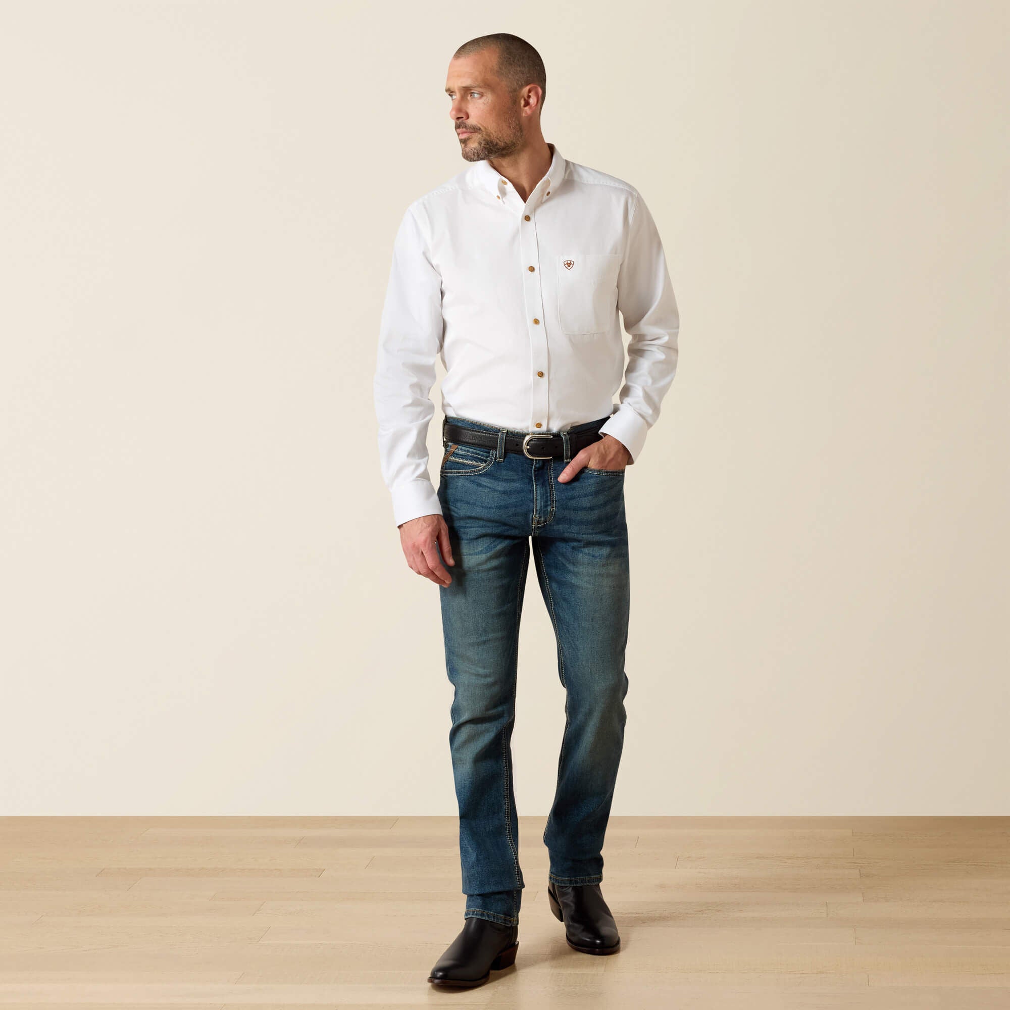 Ariat Men / Solid Twill Fitted Shirt