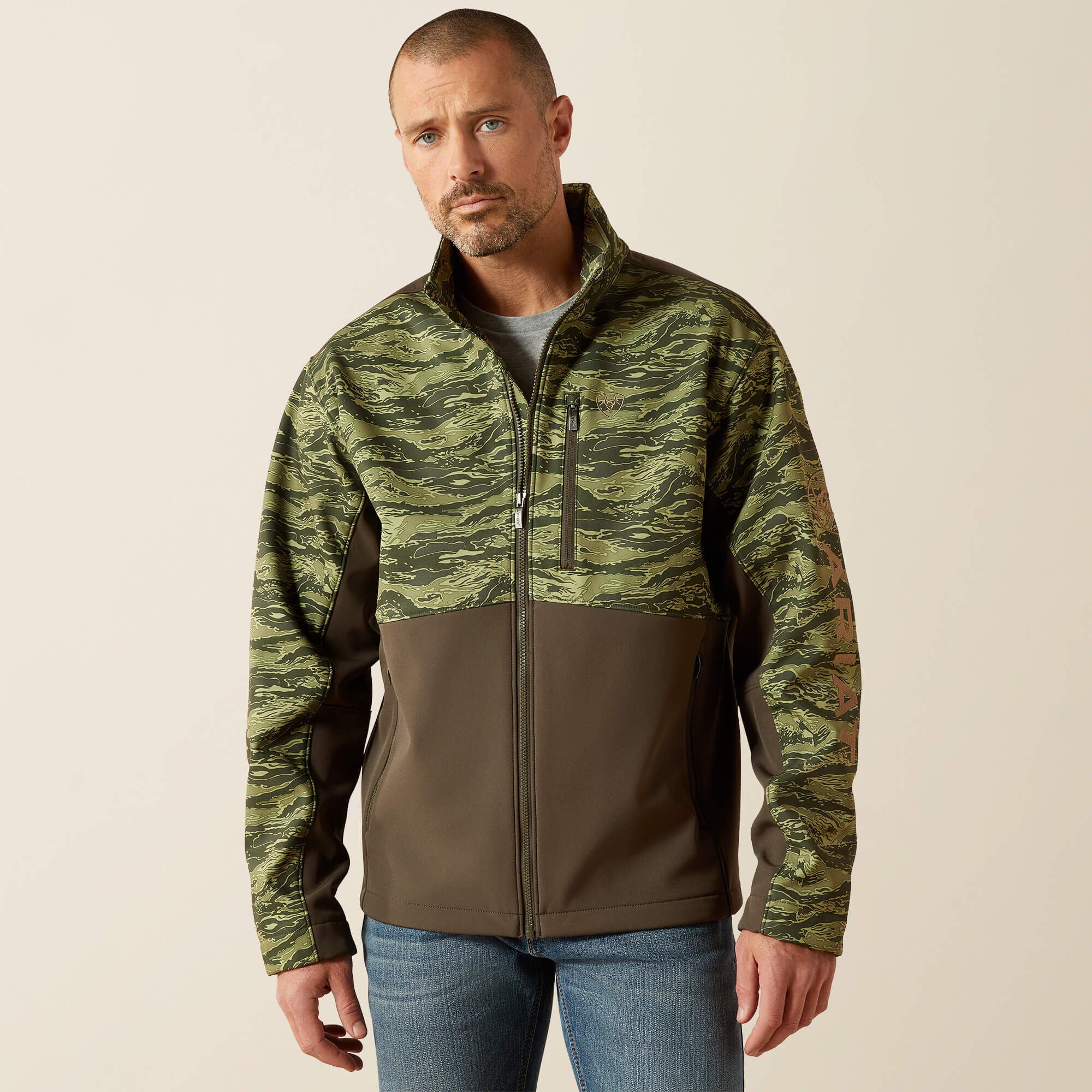 Ariat Men / Logo Softshell Jacket
